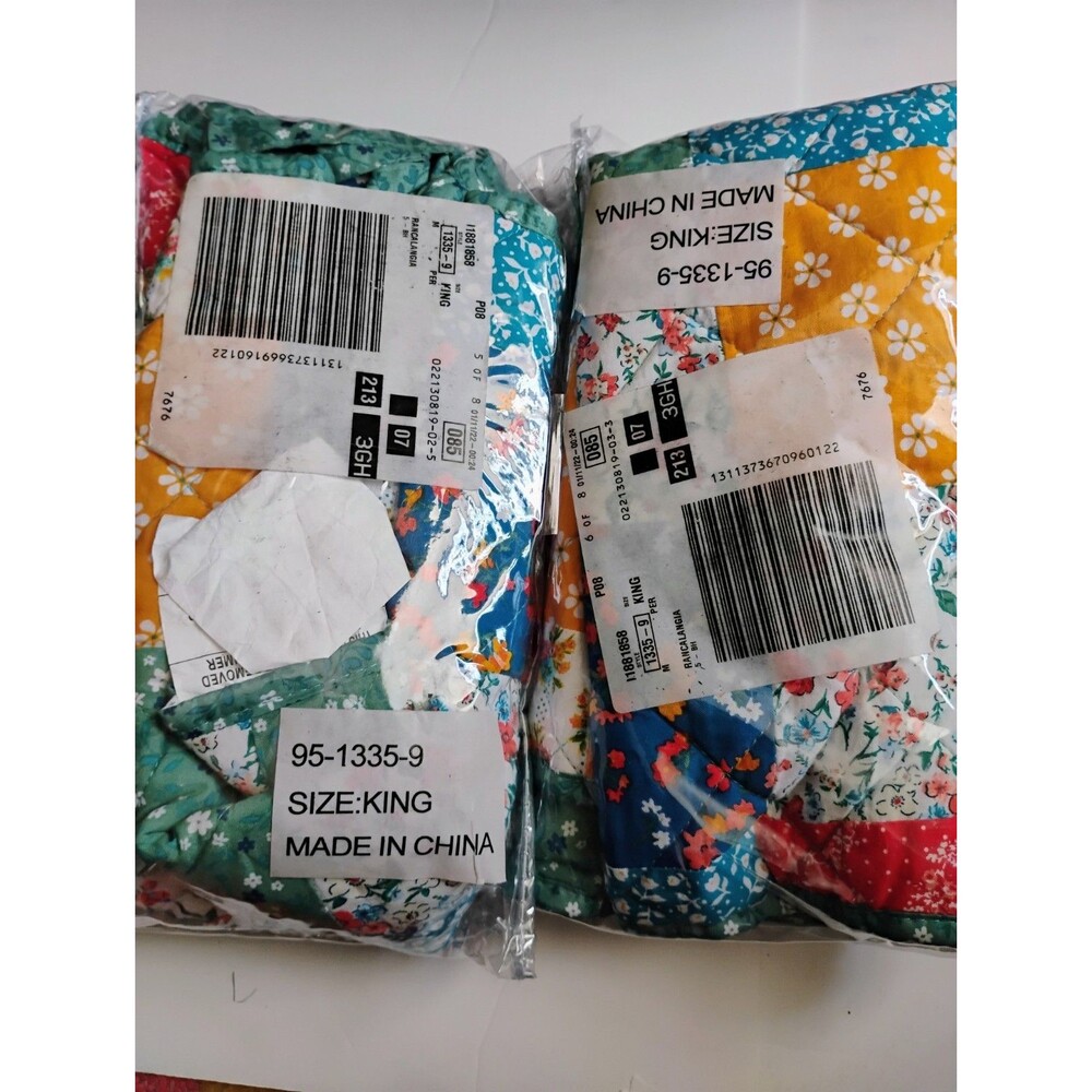 The Pioneer Woman Floral Patchwork Quilt Pillow Sham Set 2 King Size Open Box
